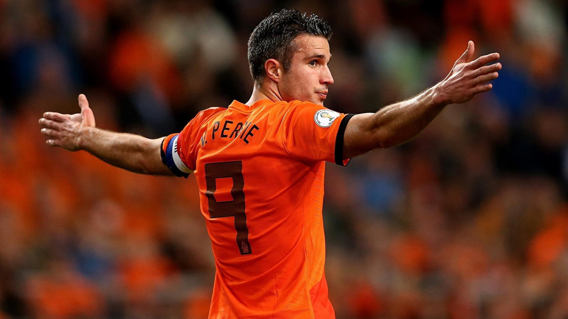 亚洲足坛热议中国人气高涨 球迷狂热加油助威，亚洲足球知乎