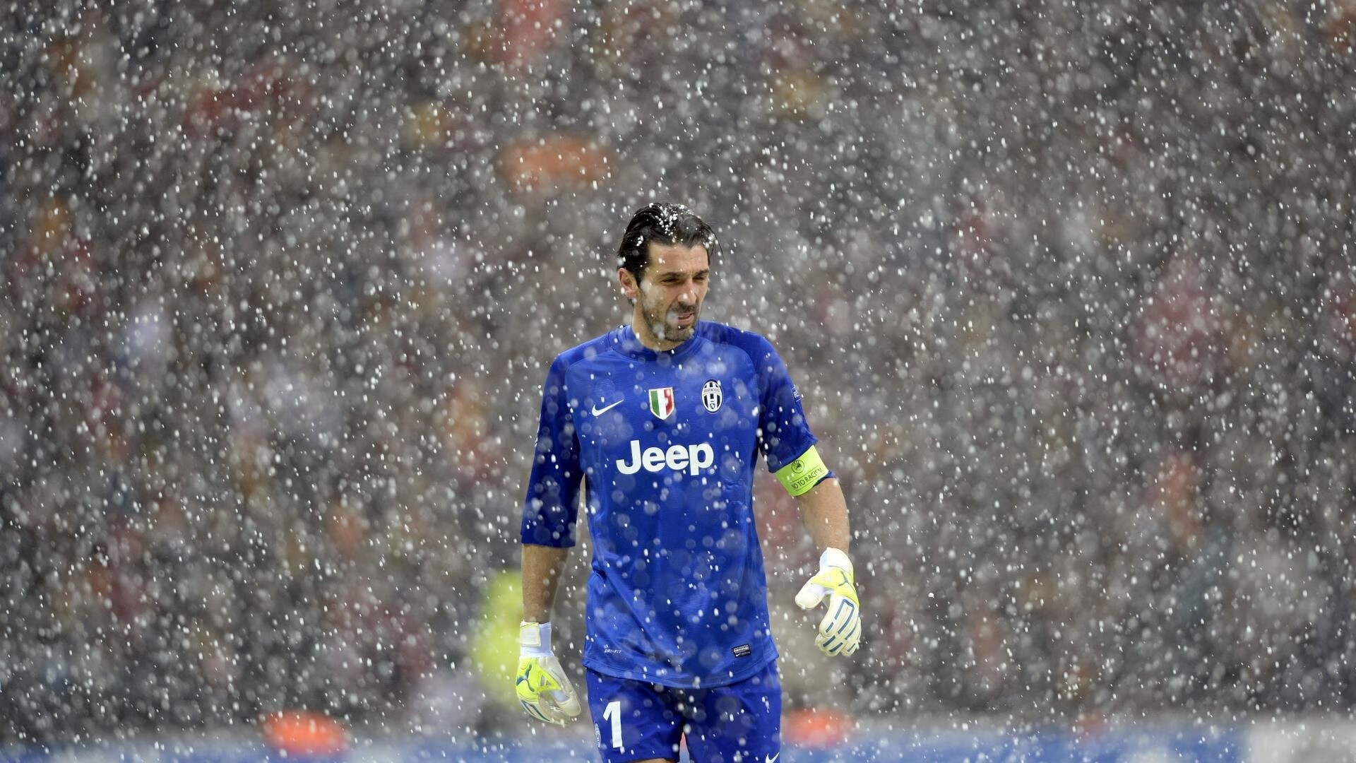 广州队引进外援，锋线实力大增，广州队的外援