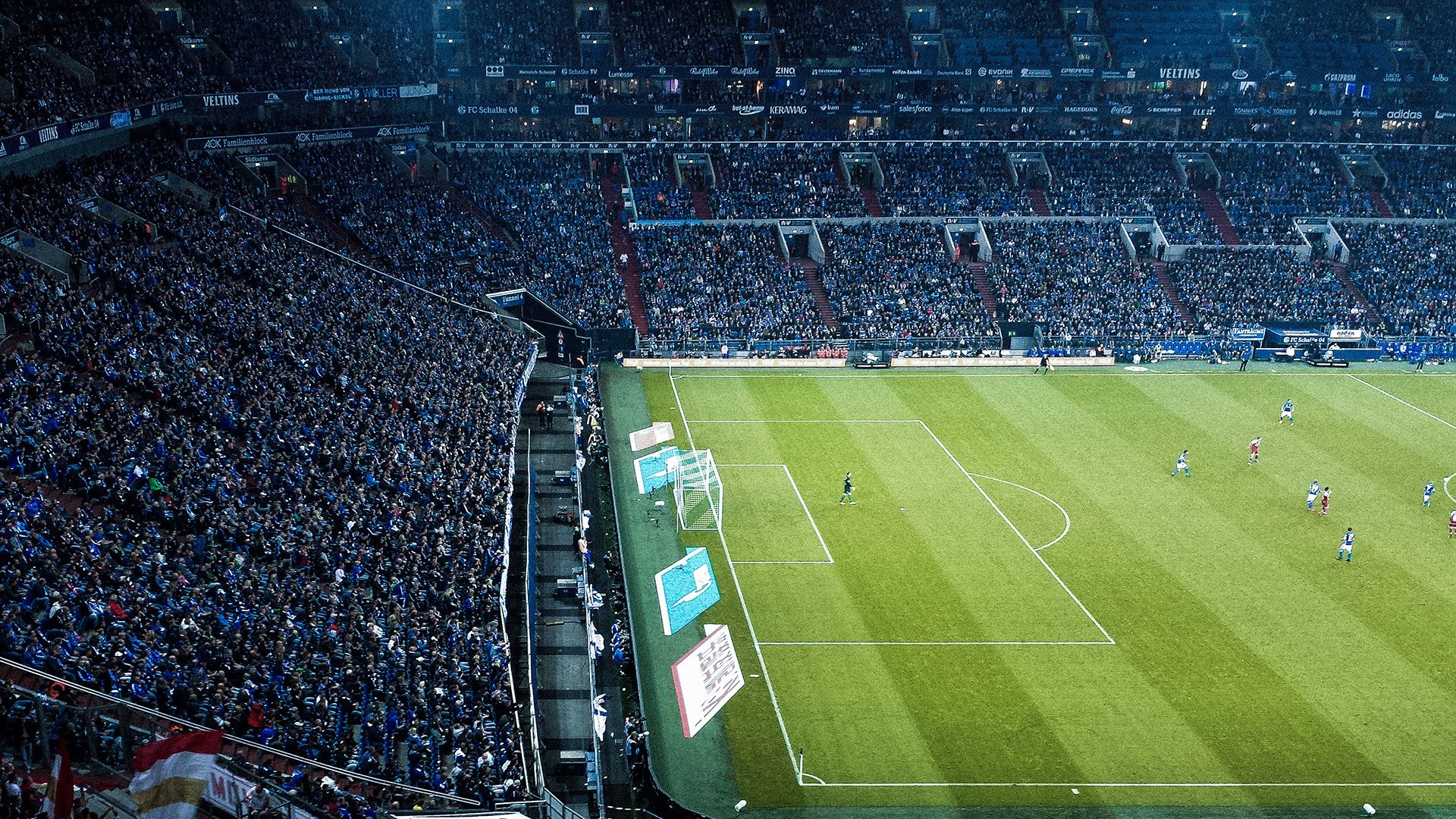 曼城主场小胜沃特福德，保住前四位置，曼城主场the king