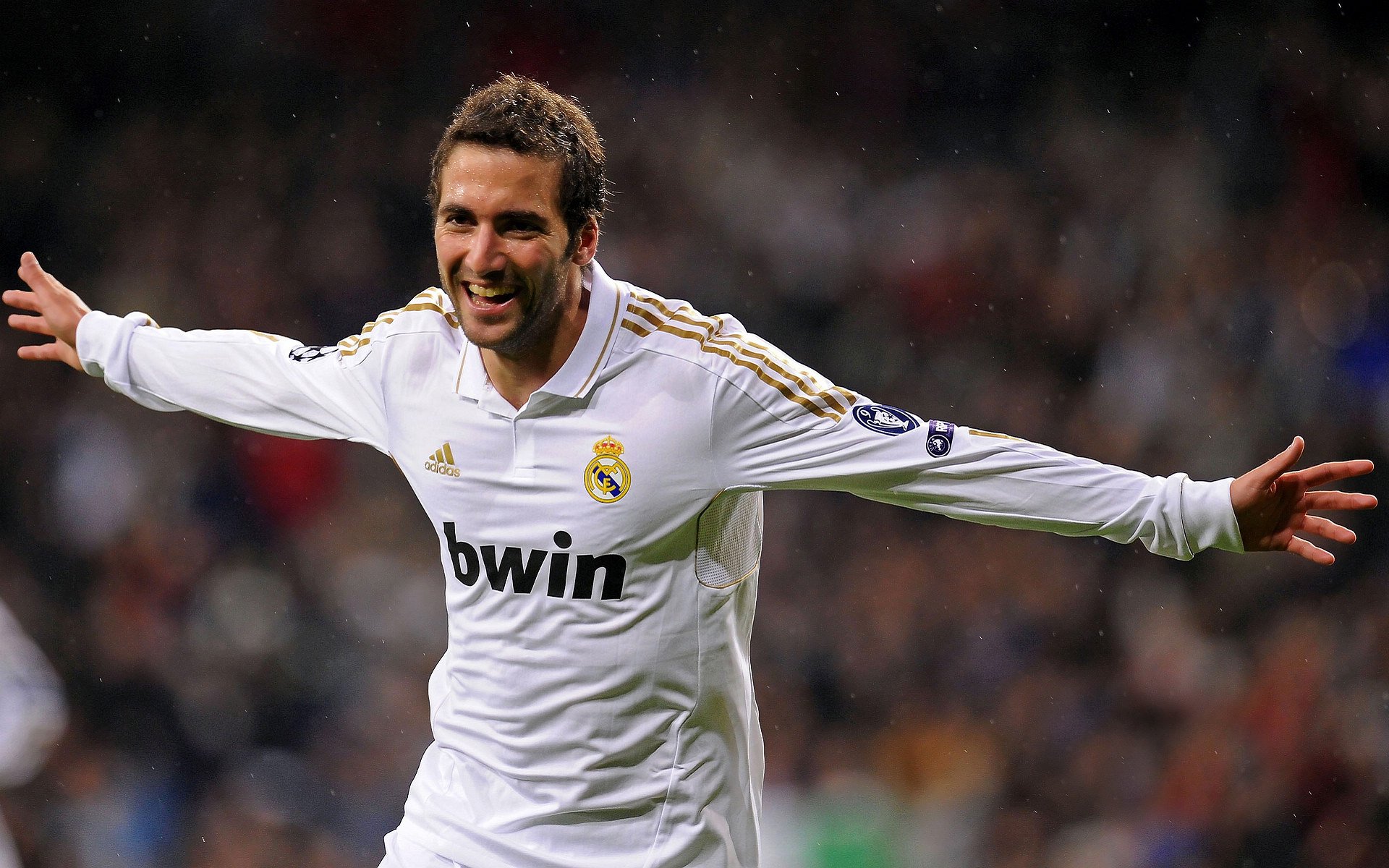 皇马客场逆转胜埃尔切，取得两连胜，皇马对埃尔切视频直播